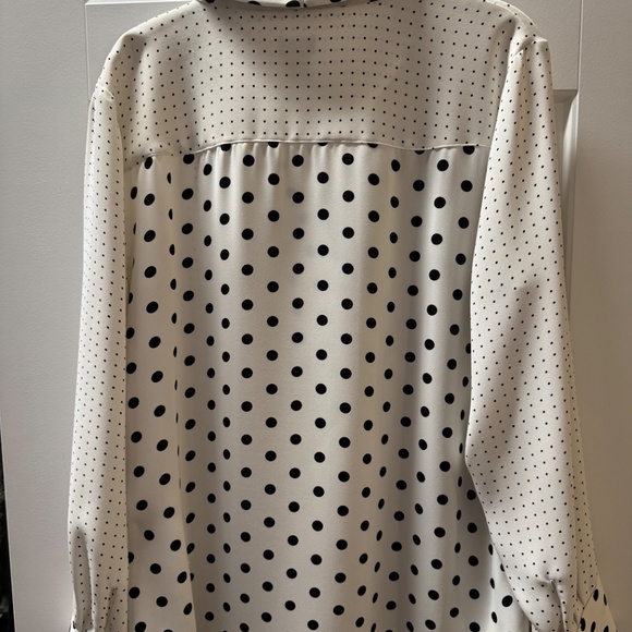 Chico’s Mixed Dot Print Blouse – Size 2 (12-14) - Picture 2 of 2